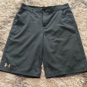 Boys size 18 Under Armour shorts. EUC!!
